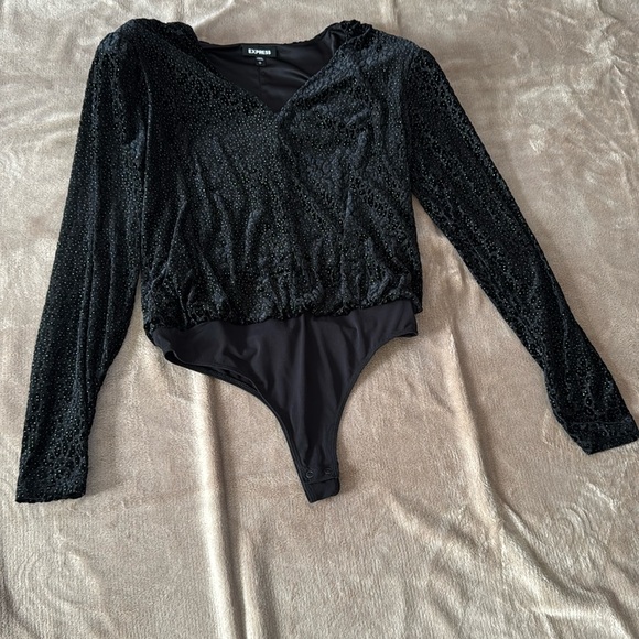 🥀Express Bodysuit soft paisley velour design. ~Size Small🥀 - Picture 1 of 6